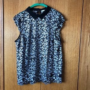 Collared lace top